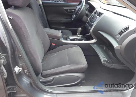 2013 Nissan Altima 2.5 S z USA, uszkodzony, nr VIN 1N4AL3AP0DC225750